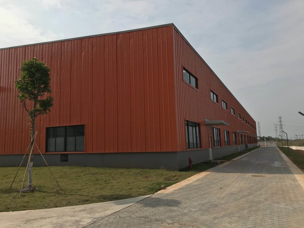 De ruime en Veelzijdige Licht Gegalvaniseerde het Pakhuisbouw van de Staalstructuur met Brede Doorgangen Gemakkelijke Toegang