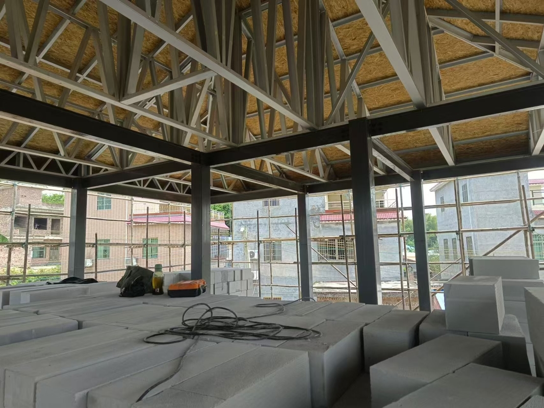 Lichte staalframe Keel van staalstructuur Prefabricated Luxe Villa Twee verdiepingen Prefab huis