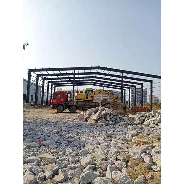Lichte staalconstructie met gunstige corrosiebescherming